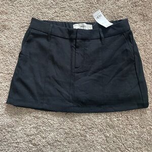 Black mini skirt size S